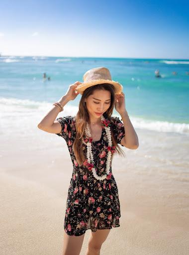 10 Hawaii Outfits: Embrace the Aloha Spirit with Comfort and Style!